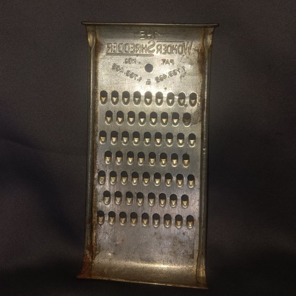 Vintage set of 4 - 3 "The Wonder Shredder" and 1 "The Perfect Grater" - Picture 5 of 11